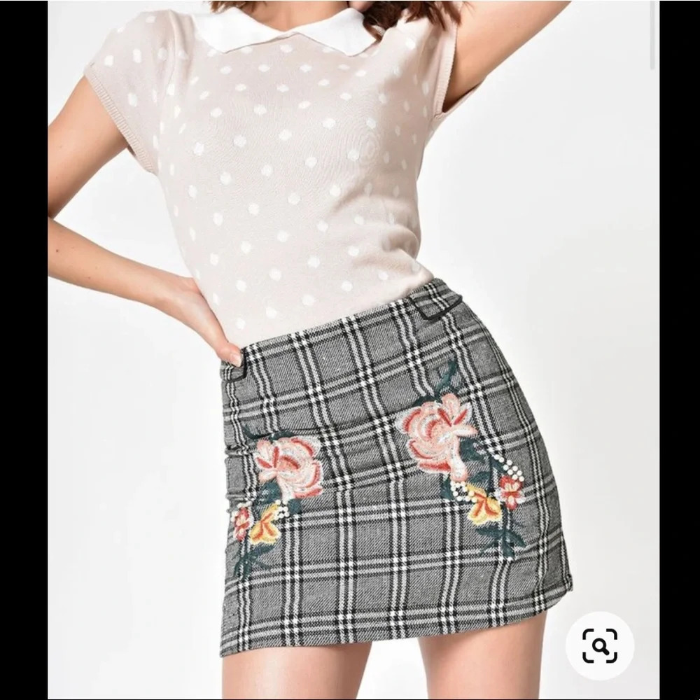 Promesa vintage style plaid skirt with floral and pearl embellishments. Size S